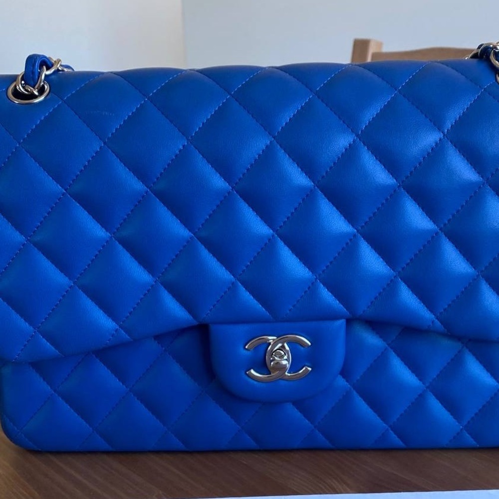 Chanel Classic Flap Jumbo